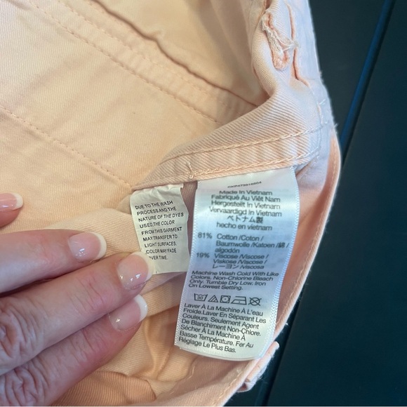 Madewell - Low-Slung Straight Cargo Pants
Faded Petal Woman’s Size 28 NWOT - Picture 10 of 11